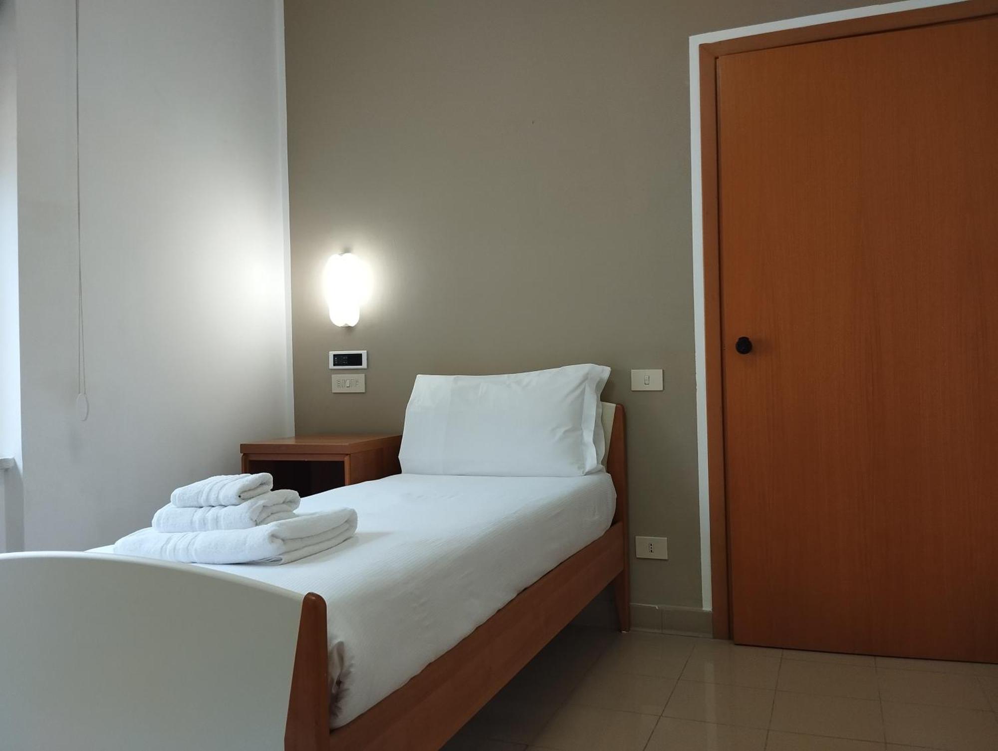 Auberge de jeunesse Ah Roma Extérieur photo