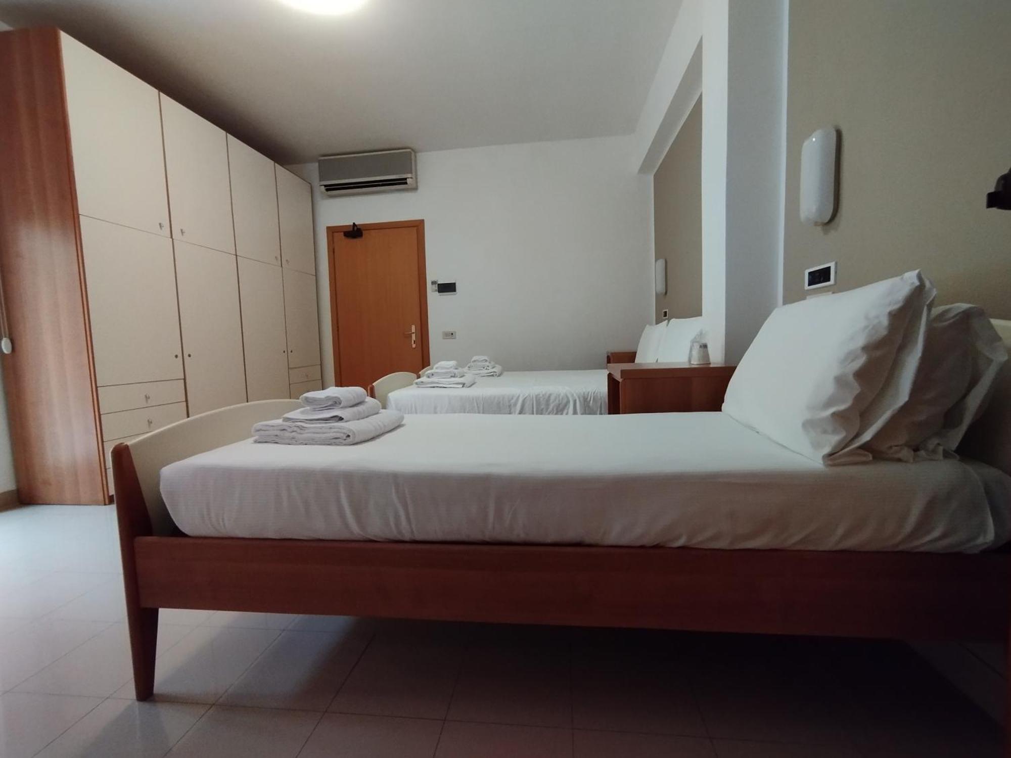 Auberge de jeunesse Ah Roma Extérieur photo