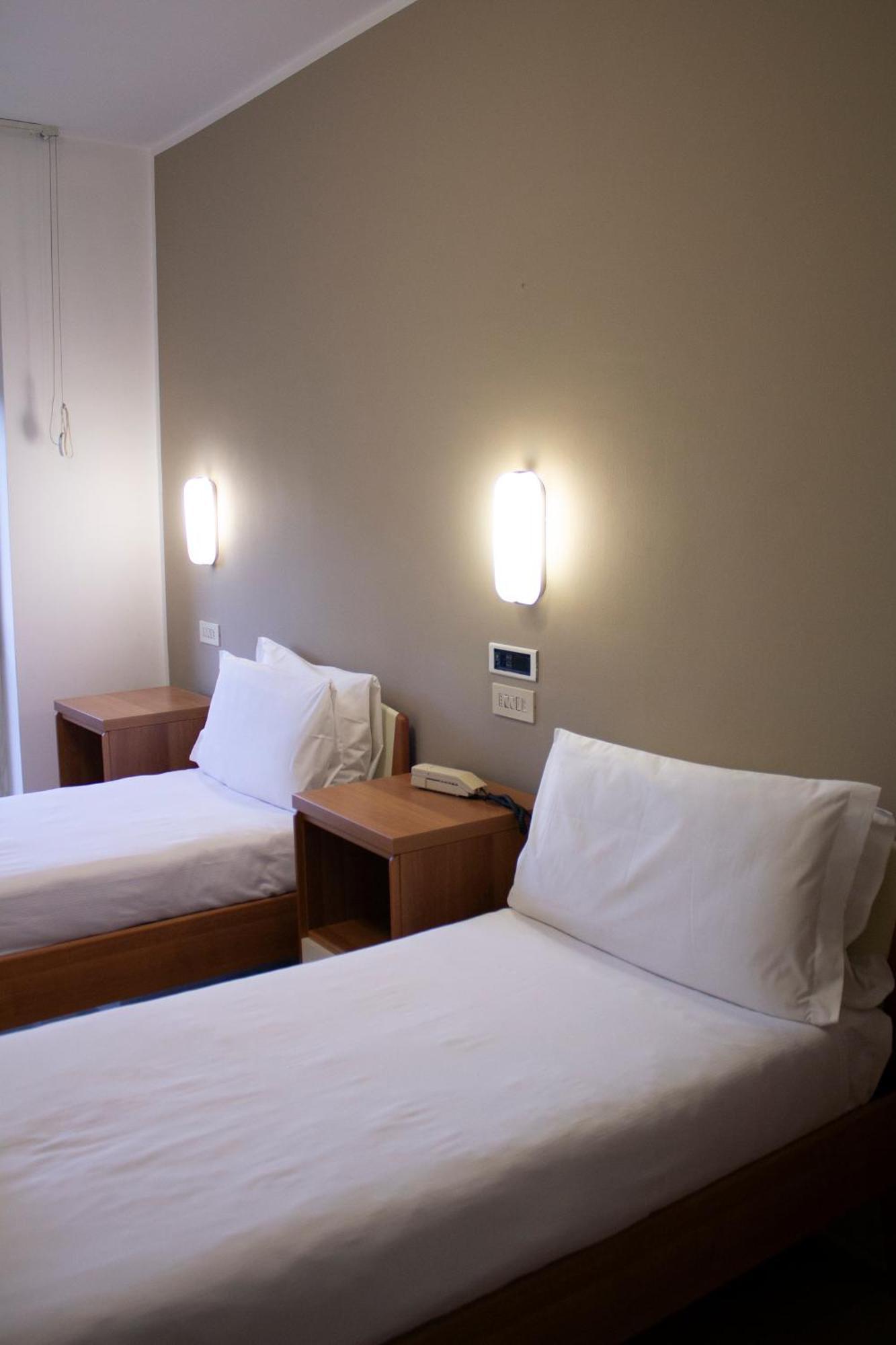 Auberge de jeunesse Ah Roma Extérieur photo